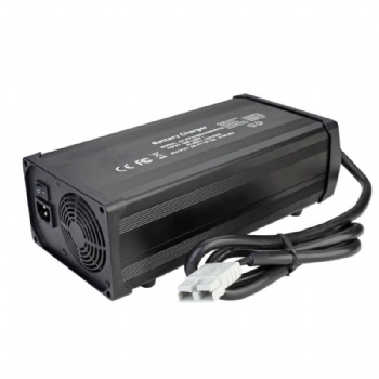 2200W Series Battery Charger